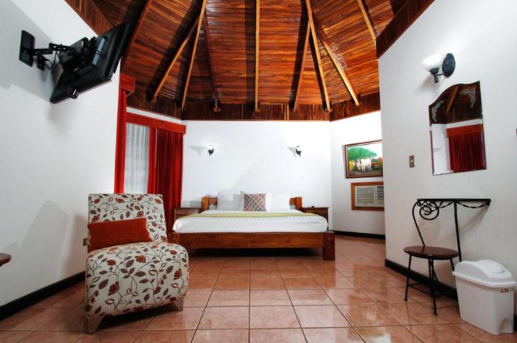 Acacia Playa Hermosa Bed and breakfast